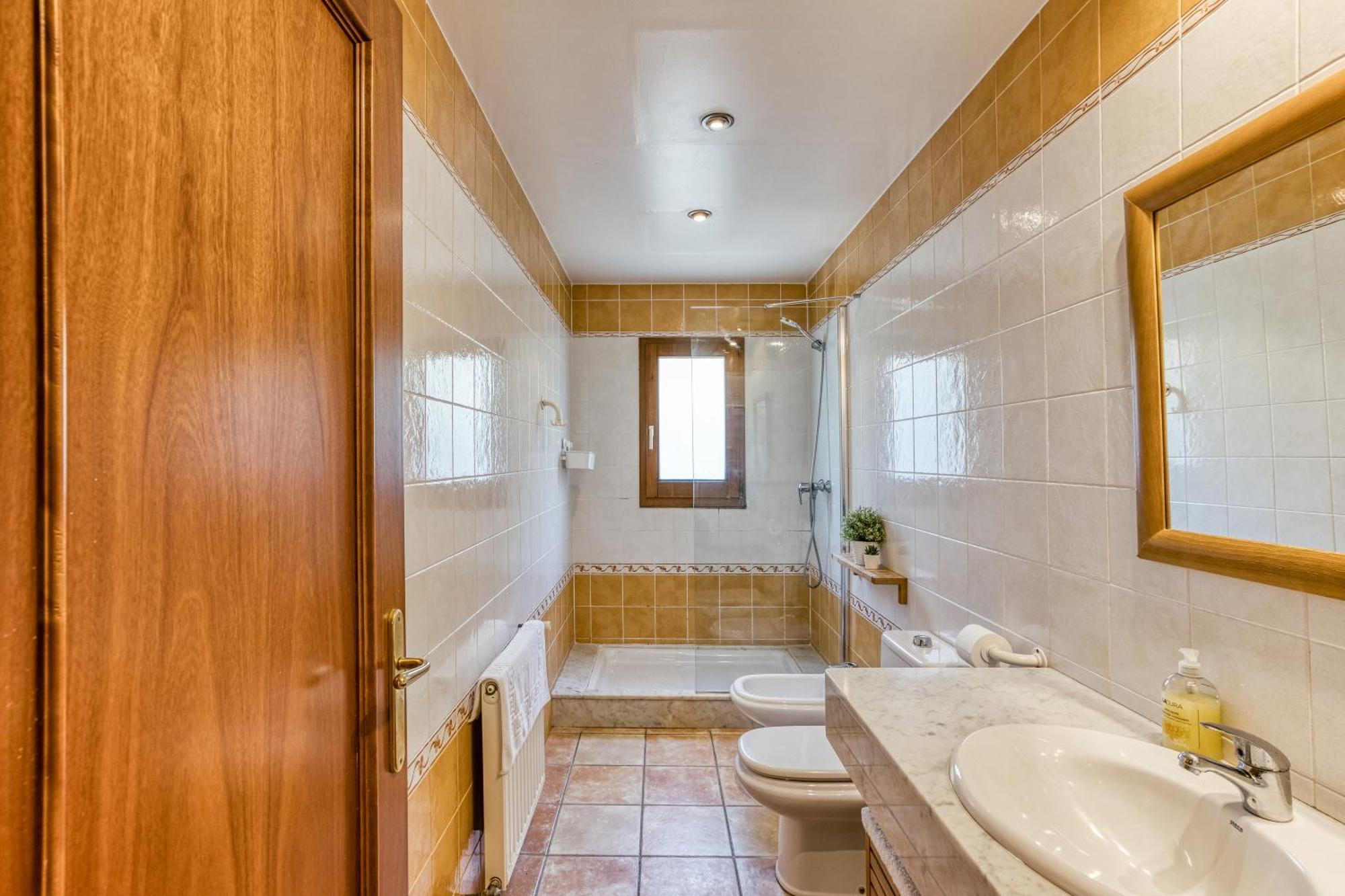 ל'אסטרטיט Fantastic Family Villa מראה חיצוני תמונה